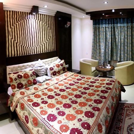 Hotel Raj Mandir Харідвар Екстер'єр фото