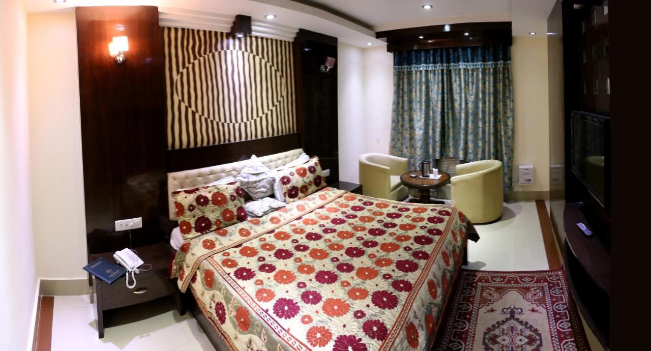 Hotel Raj Mandir Харідвар Екстер'єр фото