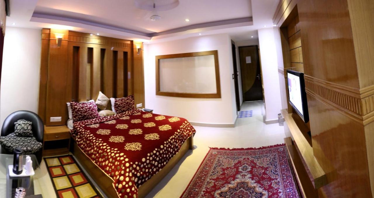 Hotel Raj Mandir Харідвар Екстер'єр фото