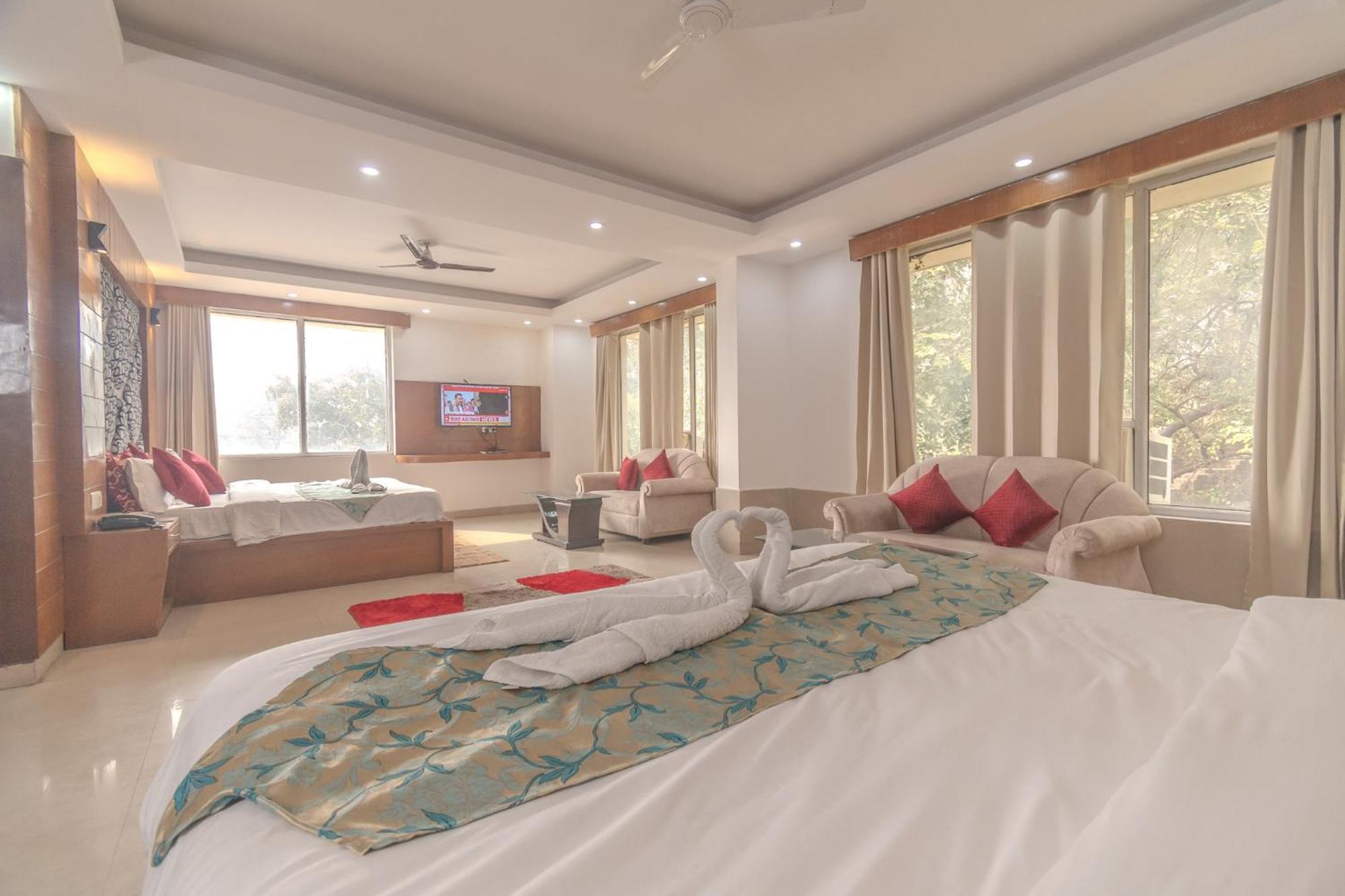 Hotel Raj Mandir Харідвар Екстер'єр фото