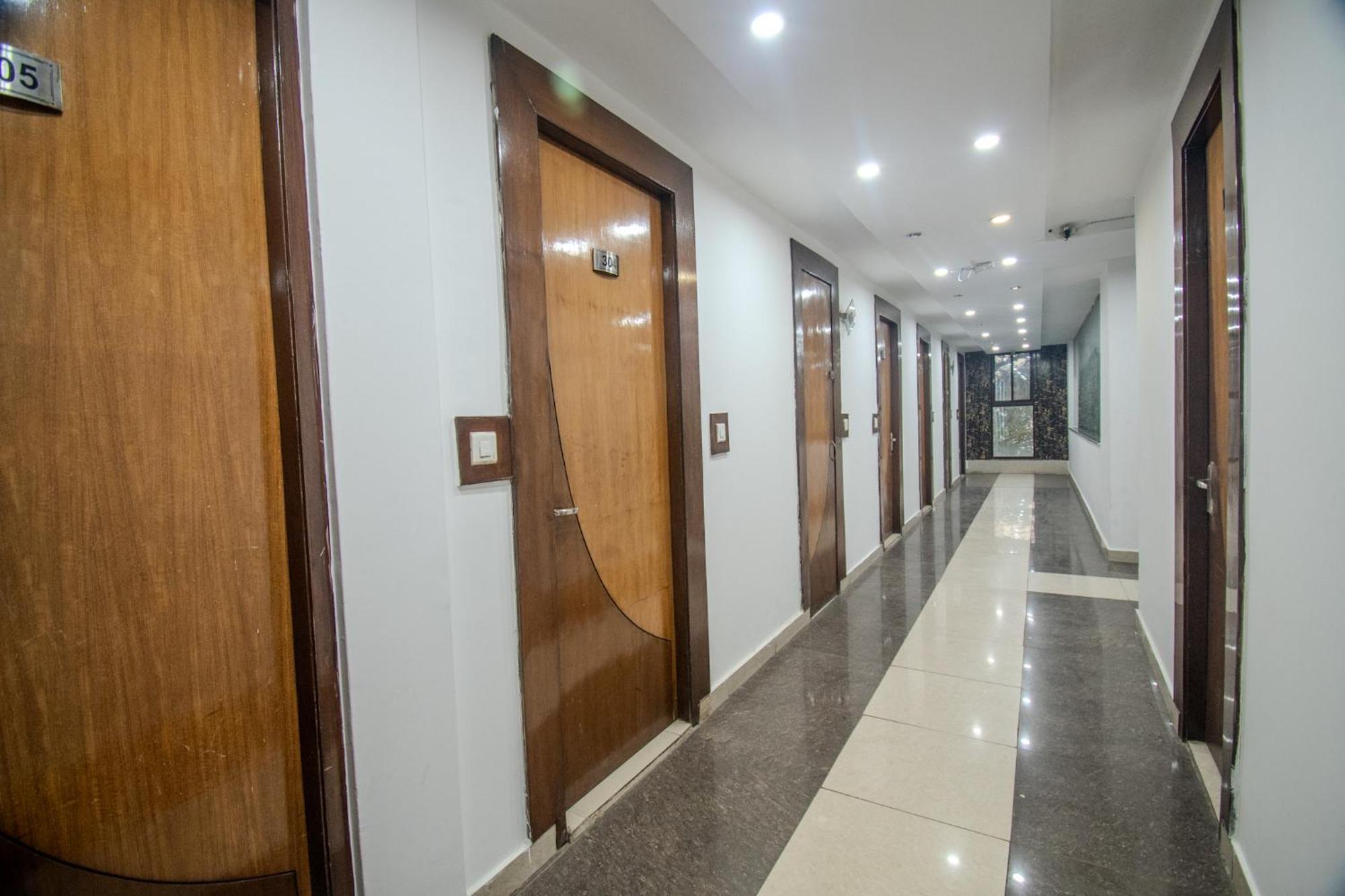 Hotel Raj Mandir Харідвар Екстер'єр фото