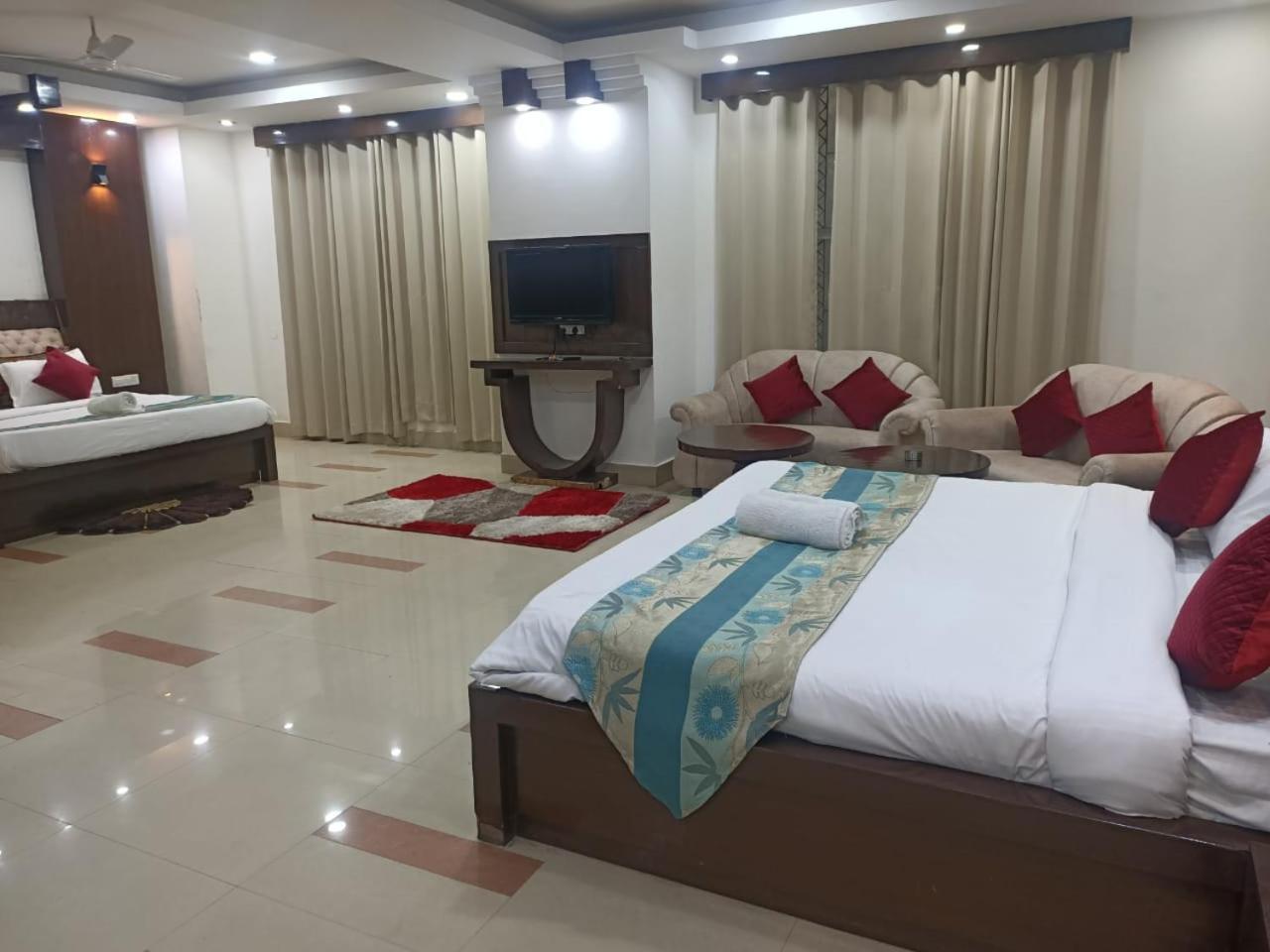 Hotel Raj Mandir Харідвар Екстер'єр фото