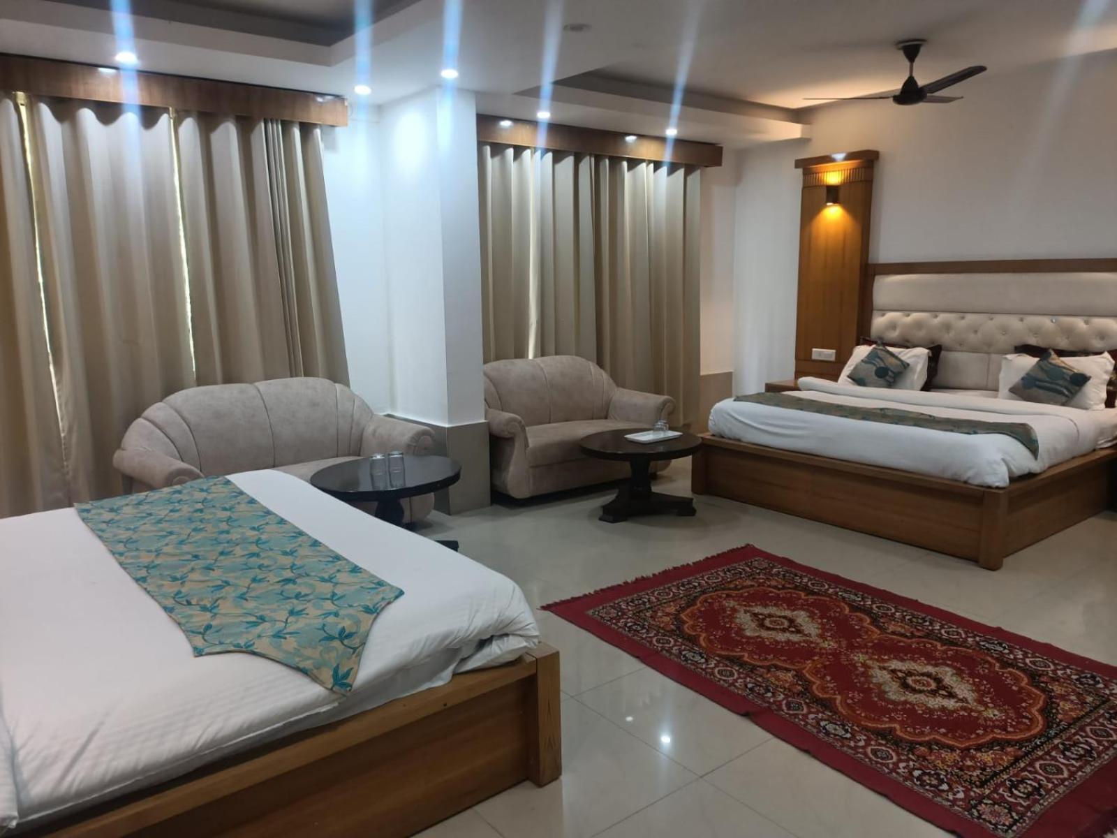 Hotel Raj Mandir Харідвар Екстер'єр фото