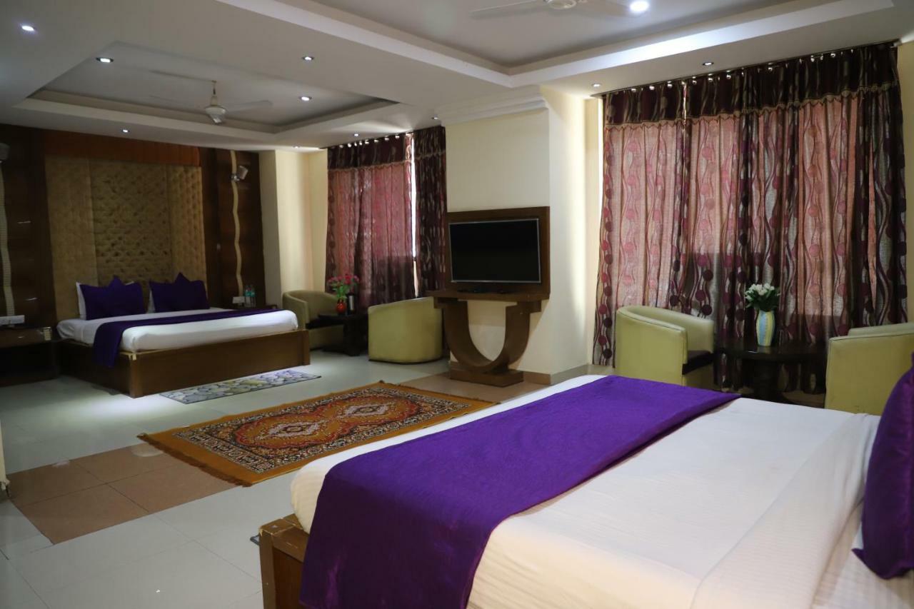 Hotel Raj Mandir Харідвар Екстер'єр фото
