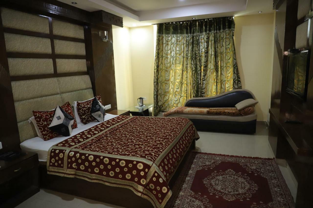 Hotel Raj Mandir Харідвар Екстер'єр фото